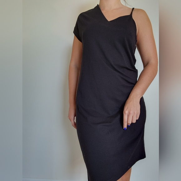 Banana republic xs asymmetric black dress - Picture 4 of 4